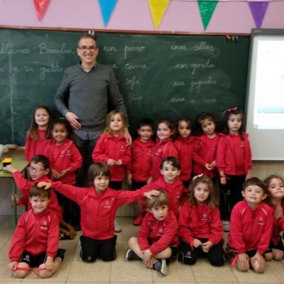 C9bfeb421c3445f7ba23e010d9698416