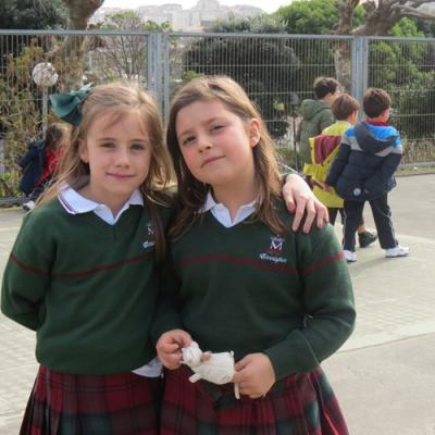 Luca Y Rita En El Patio De Comedor